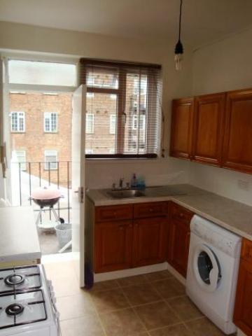 			3 Bedroom, 1 bath, 1 reception Flat			 Finchley Road, FINCHLEY ROAD